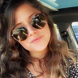 Meet your Posher, Jaclyn